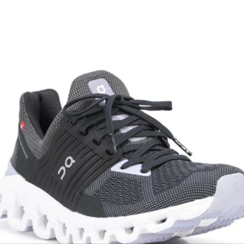 On Running Cloud b swift sneakers